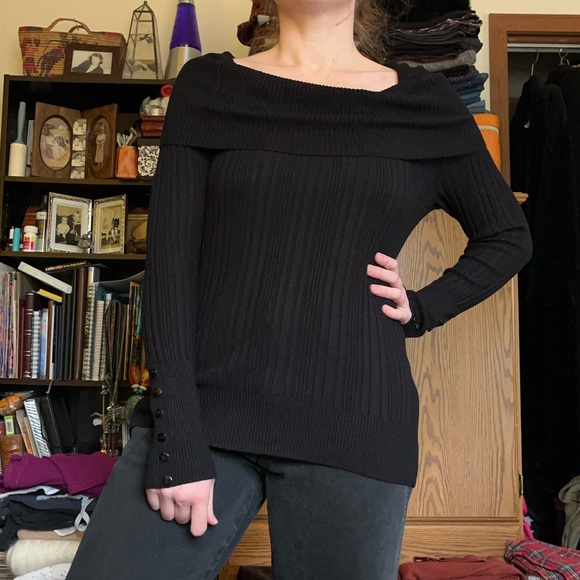 Y2K Off-The-Shoulder Sweater - Picture 4 of 14